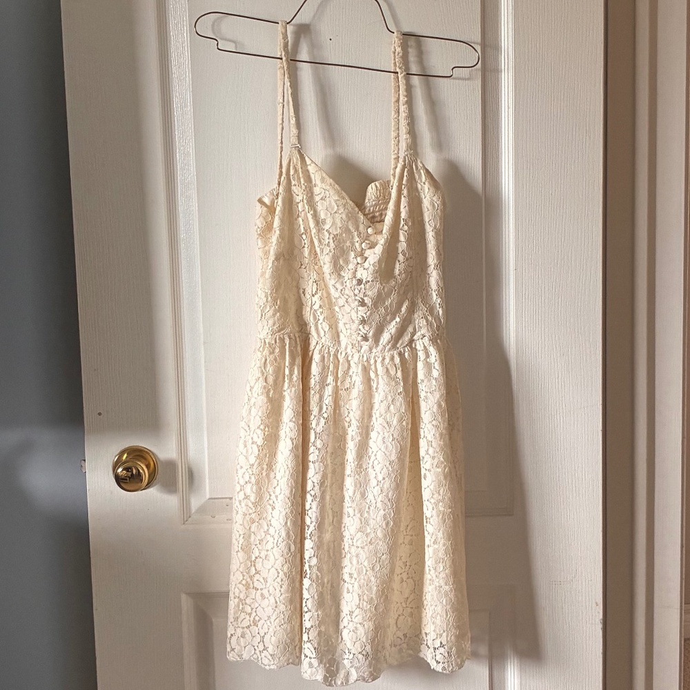 White lace dress